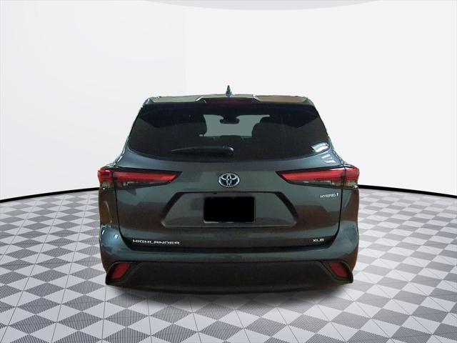 used 2022 Toyota Highlander Hybrid car, priced at $42,000