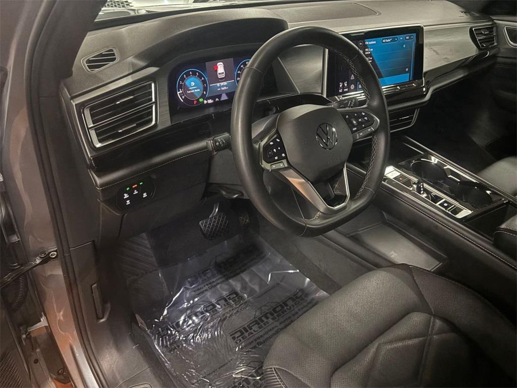 used 2024 Volkswagen Atlas Cross Sport car, priced at $28,489
