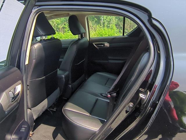 used 2016 Lexus CT 200h car, priced at $15,900