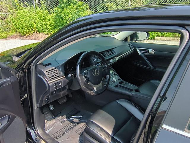 used 2016 Lexus CT 200h car, priced at $15,900