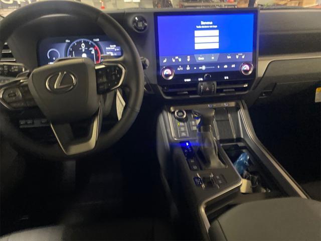 new 2025 Lexus GX 550 car, priced at $78,874