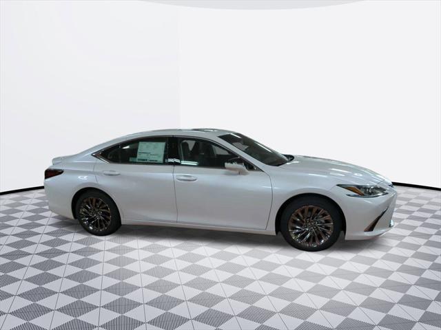 new 2025 Lexus ES 300h car, priced at $52,974