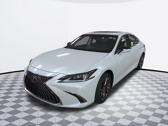 new 2025 Lexus ES 300h car, priced at $52,974