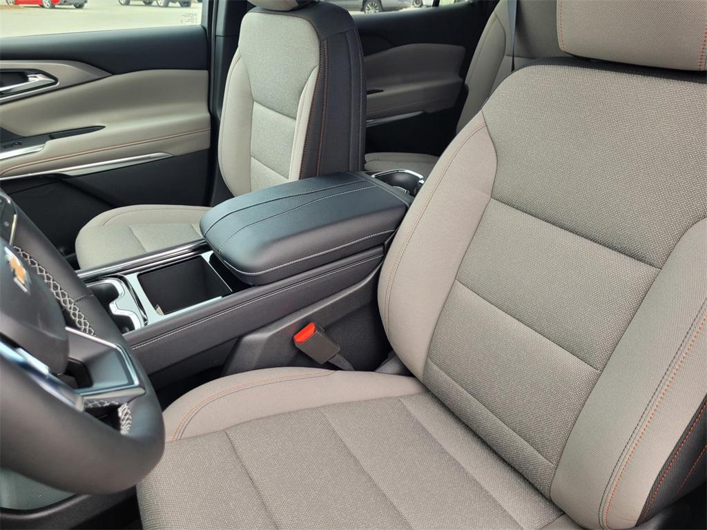 new 2026 Chevrolet Traverse car, priced at $47,855