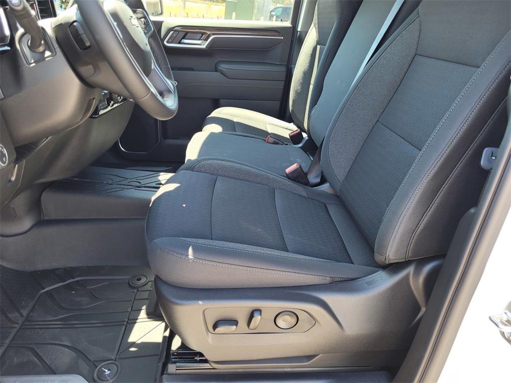 new 2025 Chevrolet Silverado 1500 car, priced at $49,729