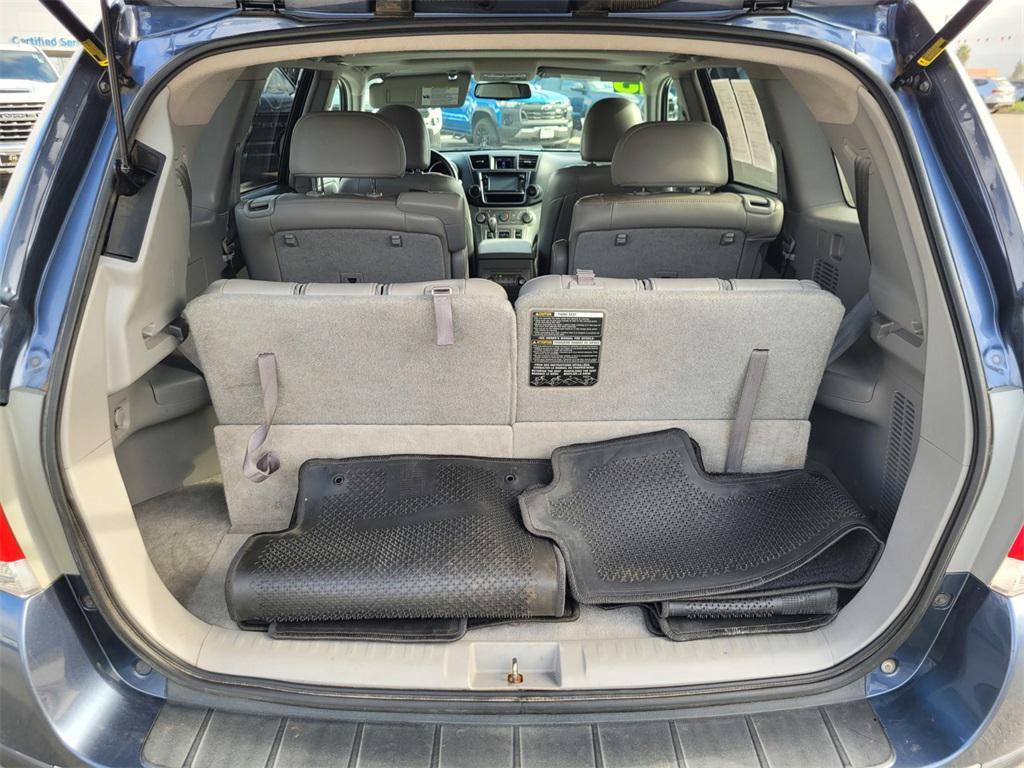 used 2013 Toyota Highlander car, priced at $13,566