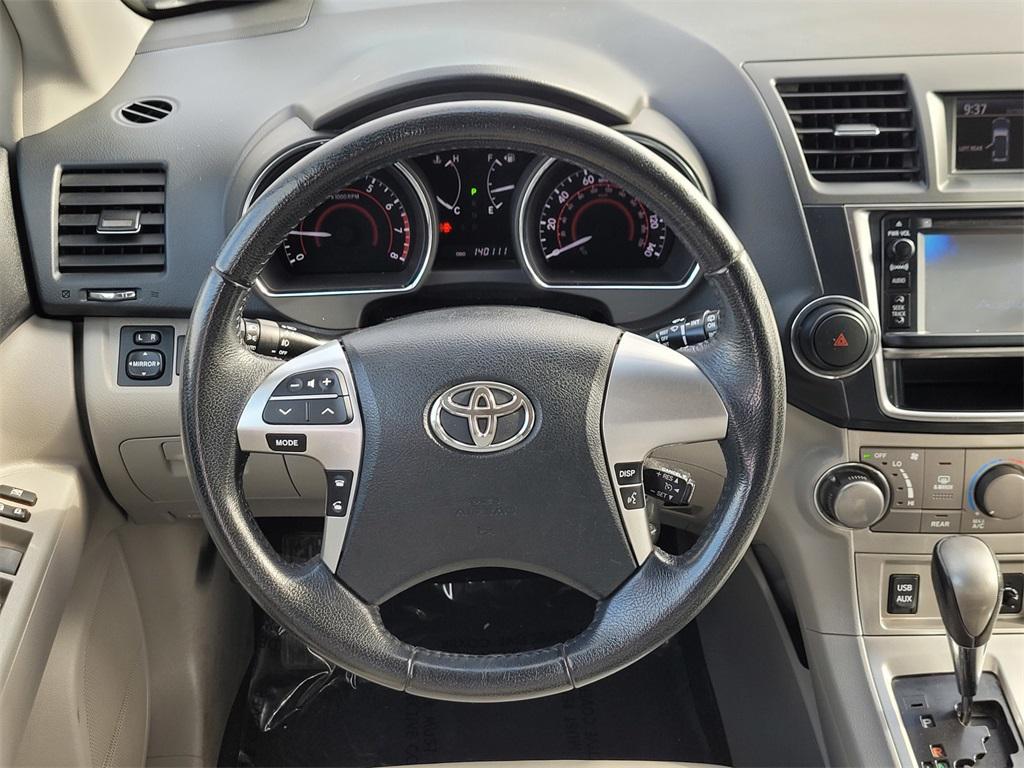 used 2013 Toyota Highlander car, priced at $13,566