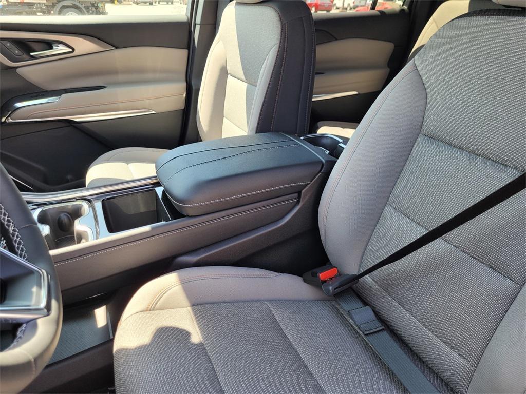 new 2026 Chevrolet Traverse car, priced at $46,350