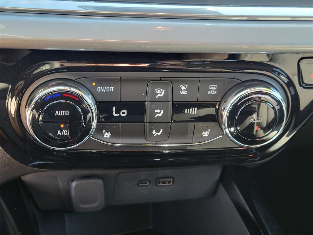 new 2025 Chevrolet Trax car, priced at $23,227