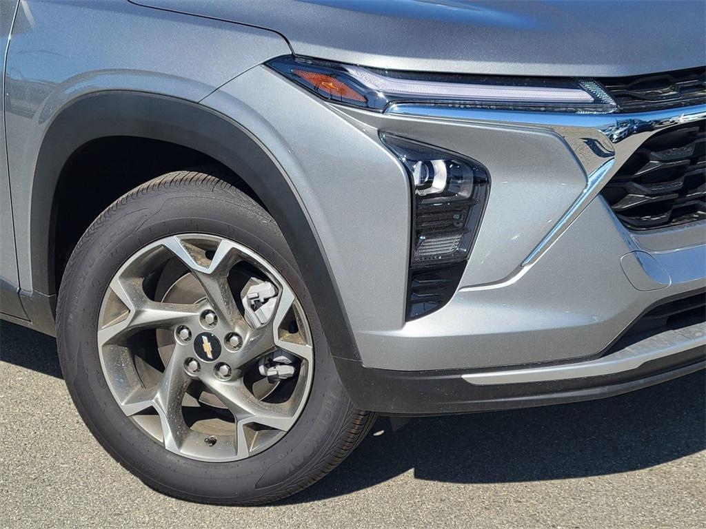 new 2025 Chevrolet Trax car, priced at $23,227