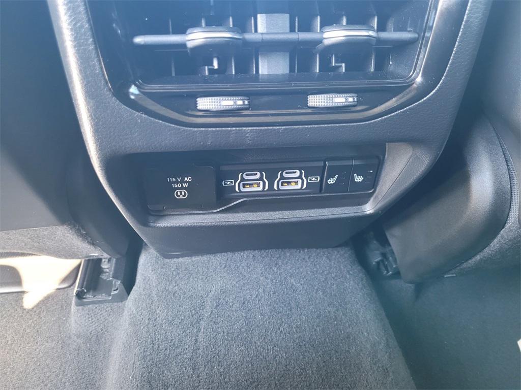 used 2022 Jeep Grand Cherokee car, priced at $29,990