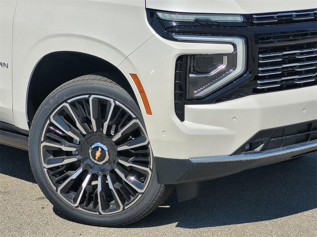 new 2025 Chevrolet Suburban car, priced at $99,725