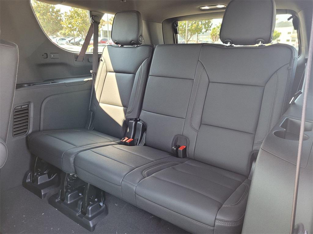 new 2025 Chevrolet Suburban car, priced at $99,725