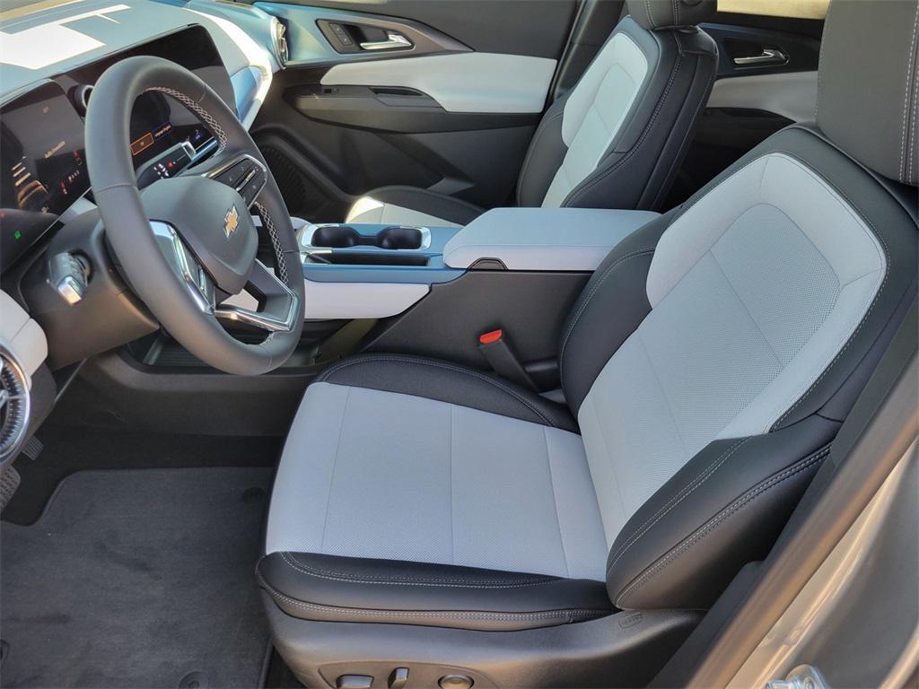 new 2025 Chevrolet Equinox EV car, priced at $40,590