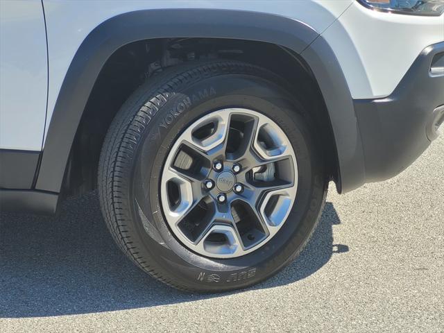 used 2019 Jeep Cherokee car, priced at $19,991