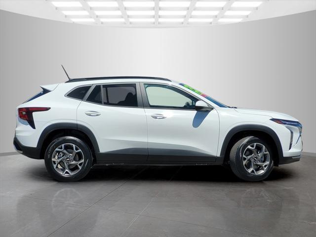 new 2025 Chevrolet Trax car, priced at $24,095