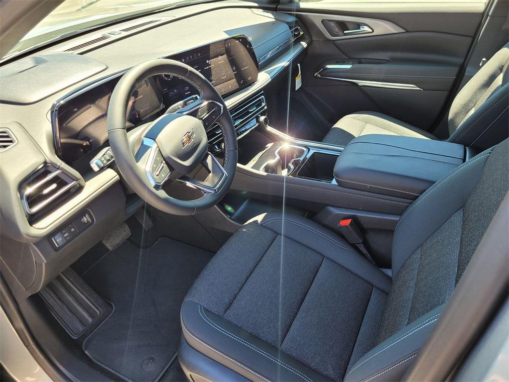new 2025 Chevrolet Traverse car, priced at $44,980