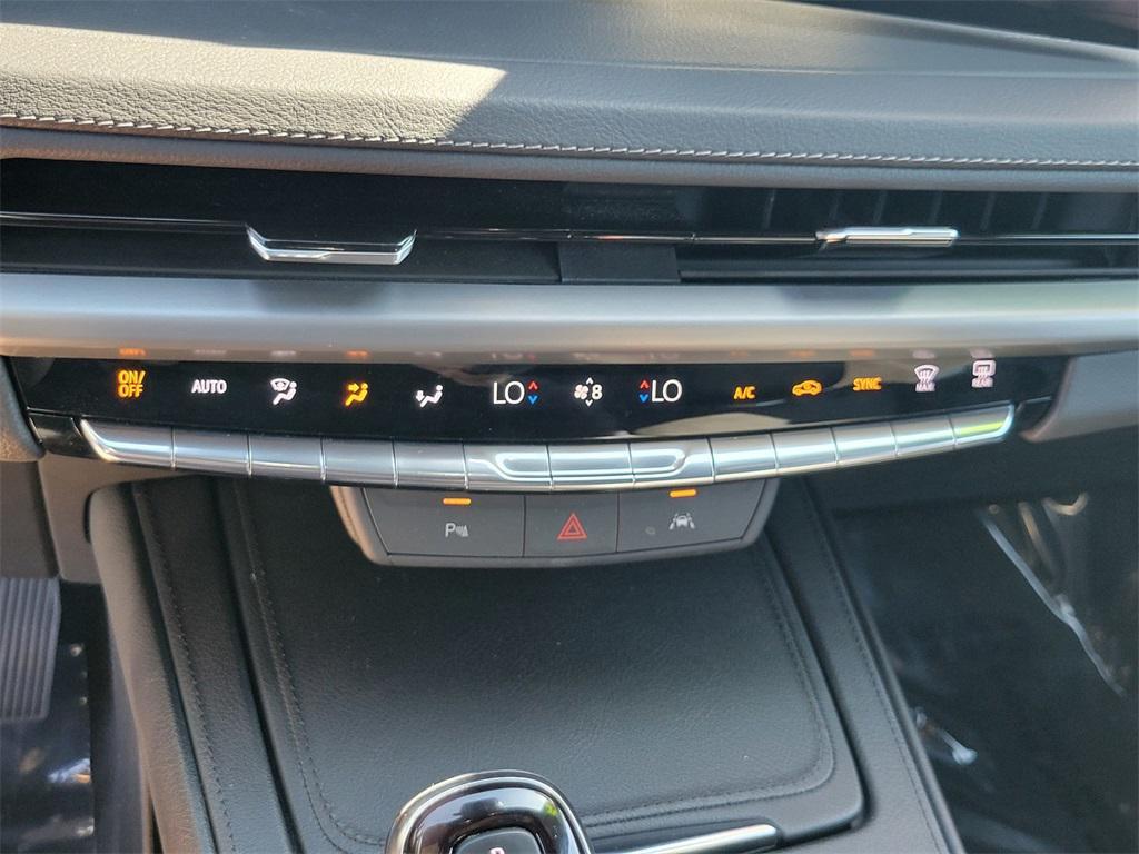 used 2025 Cadillac XT4 car, priced at $38,992