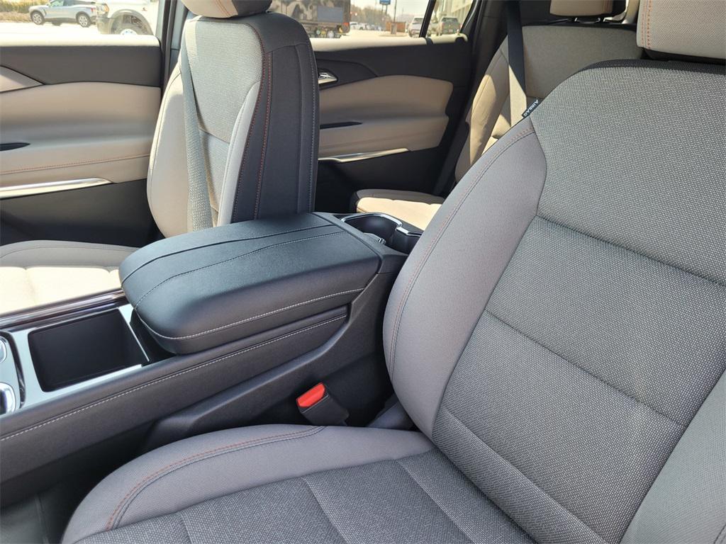 new 2026 Chevrolet Traverse car, priced at $47,855