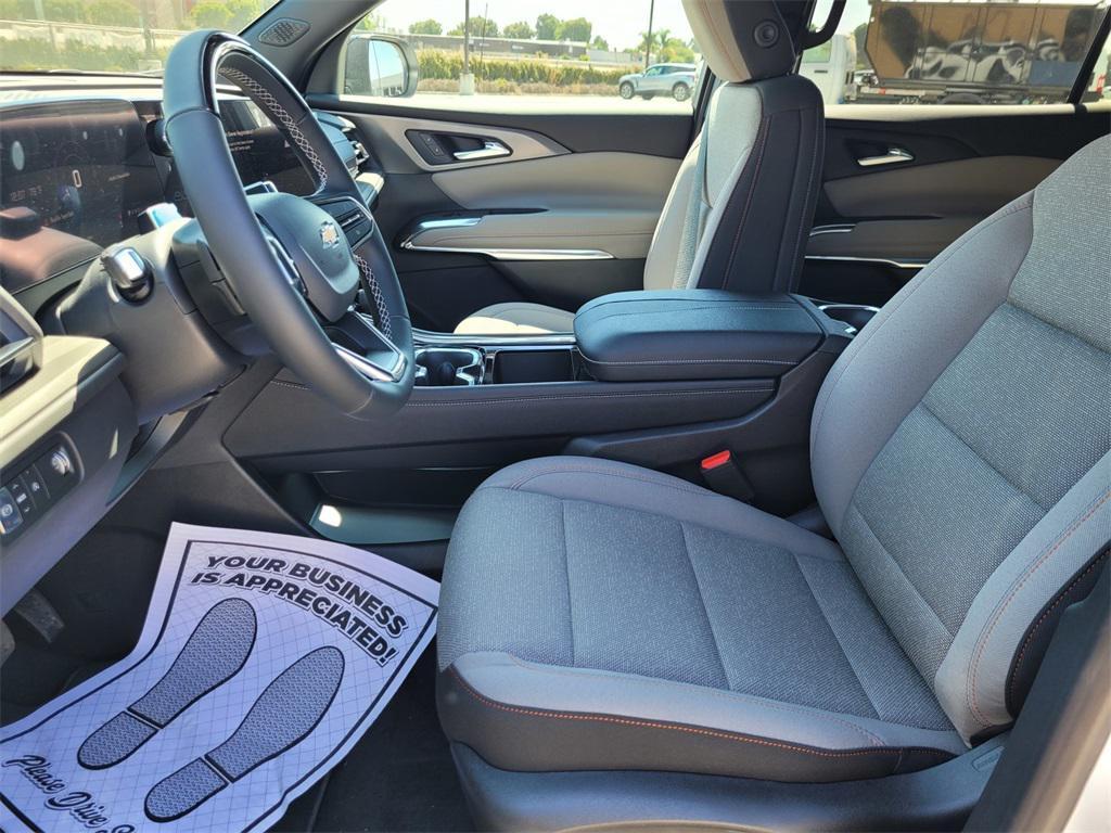 new 2026 Chevrolet Traverse car, priced at $47,855