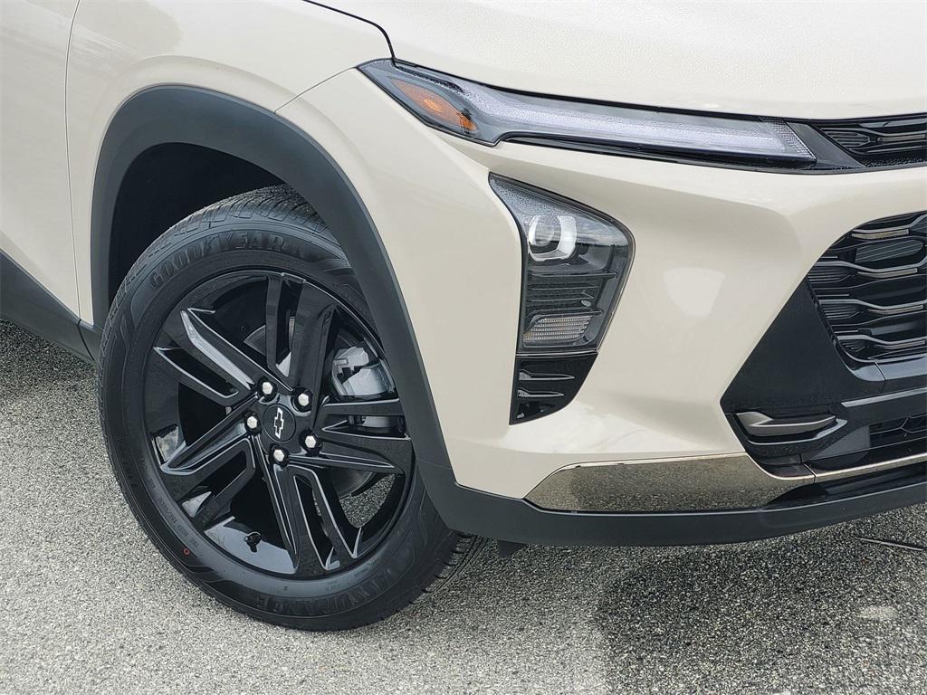 new 2026 Chevrolet Trax car, priced at $27,615