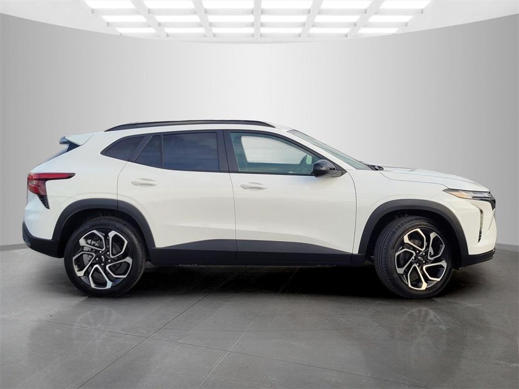 new 2025 Chevrolet Trax car, priced at $25,178
