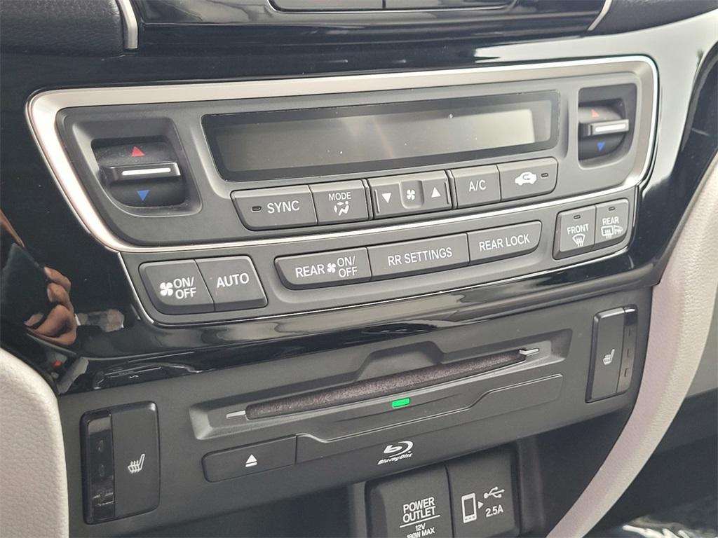 used 2019 Honda Pilot car, priced at $23,979