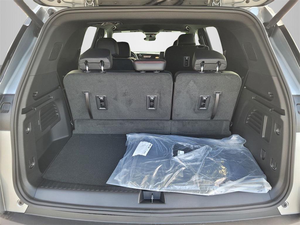 new 2026 Chevrolet Traverse car, priced at $55,955