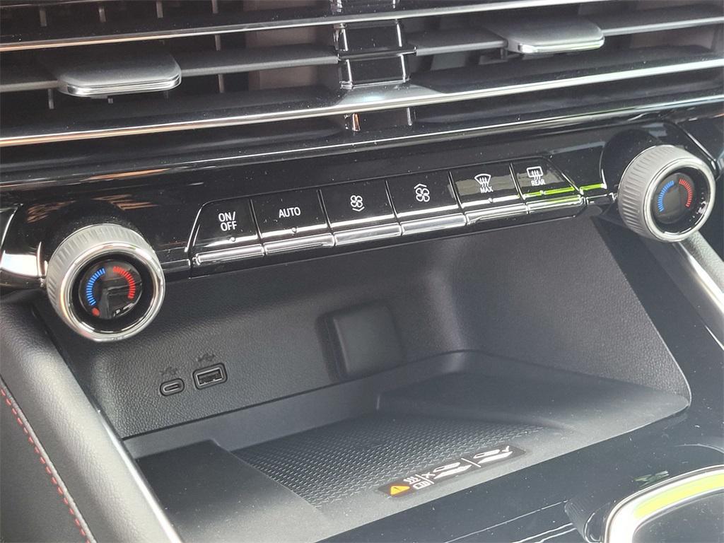 new 2026 Chevrolet Traverse car, priced at $55,955