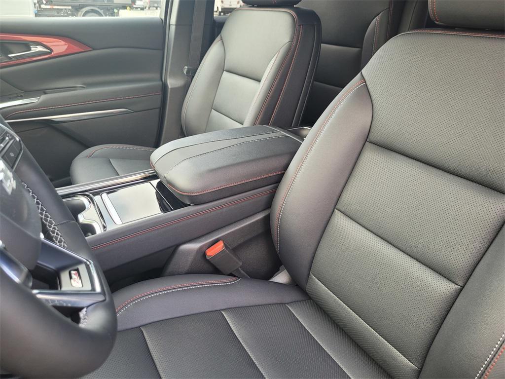 new 2026 Chevrolet Traverse car, priced at $55,955