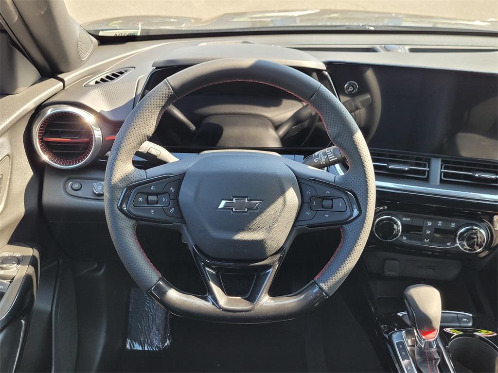 new 2025 Chevrolet Trax car, priced at $25,785