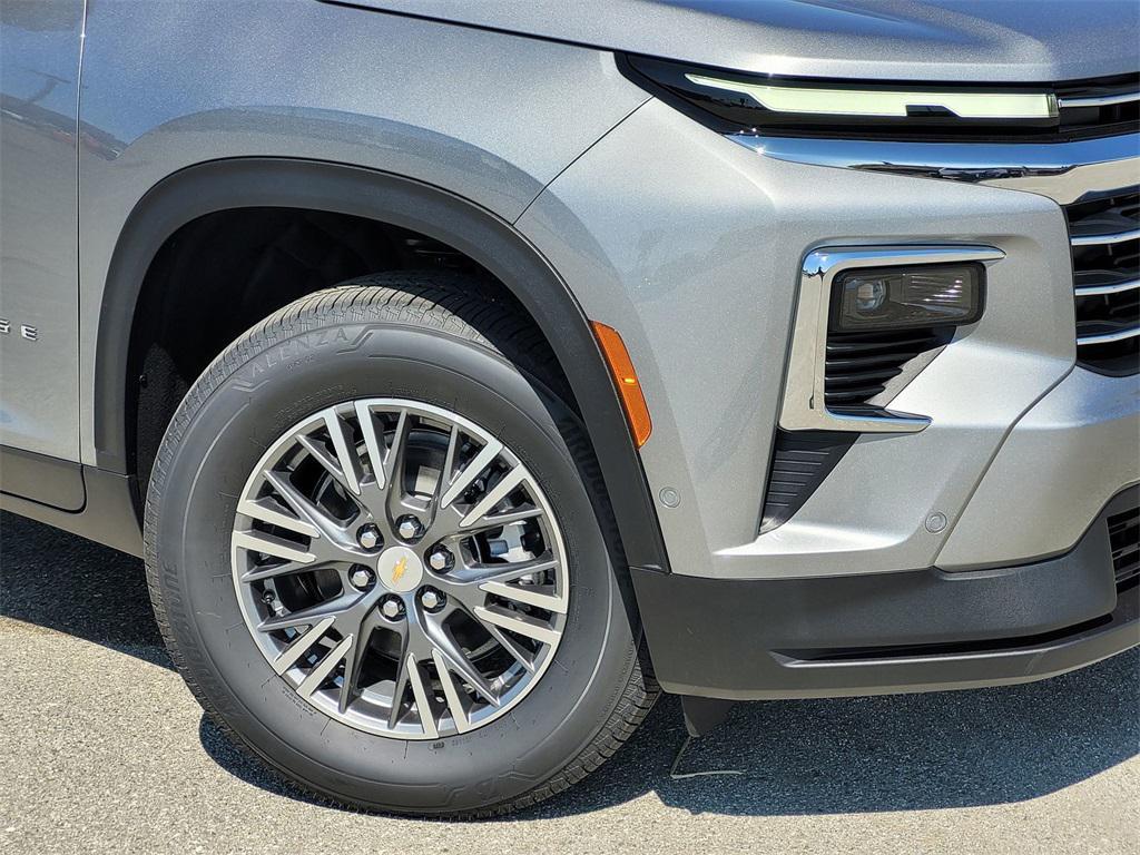 new 2026 Chevrolet Traverse car, priced at $47,855