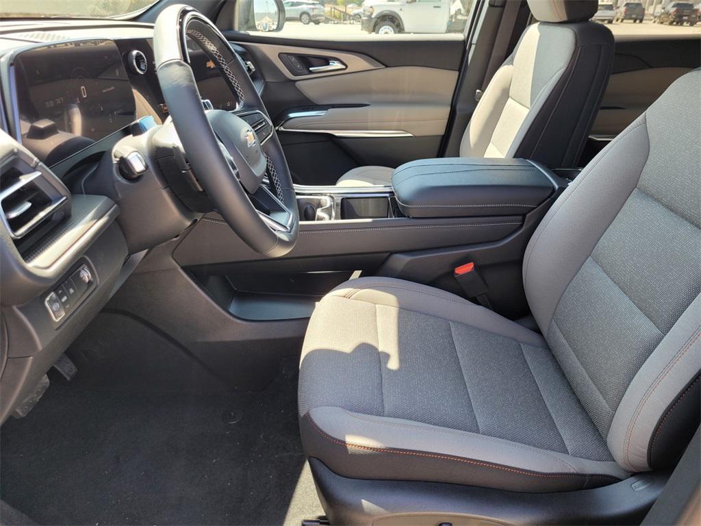 new 2026 Chevrolet Traverse car, priced at $47,855