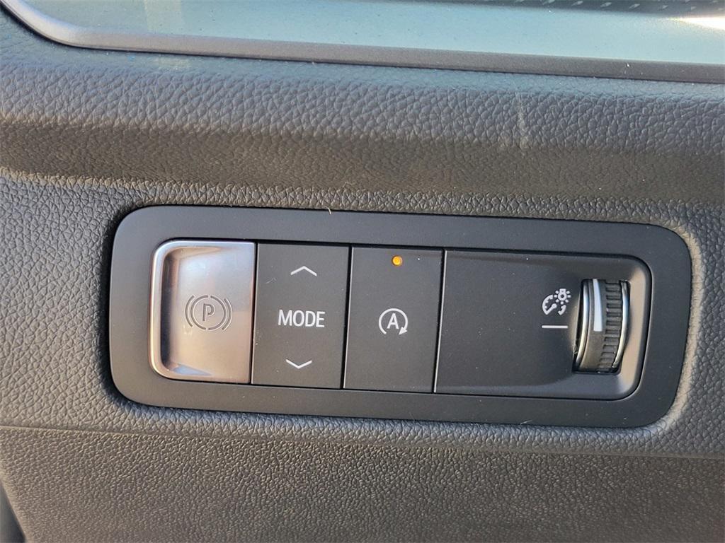 new 2025 Chevrolet Traverse car, priced at $45,125