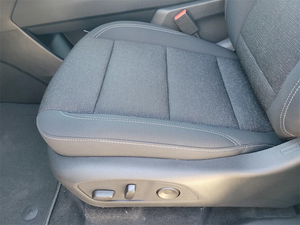 new 2025 Chevrolet Traverse car, priced at $45,125