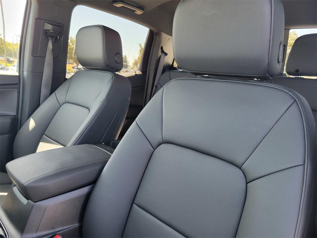 new 2025 Chevrolet Colorado car, priced at $44,870