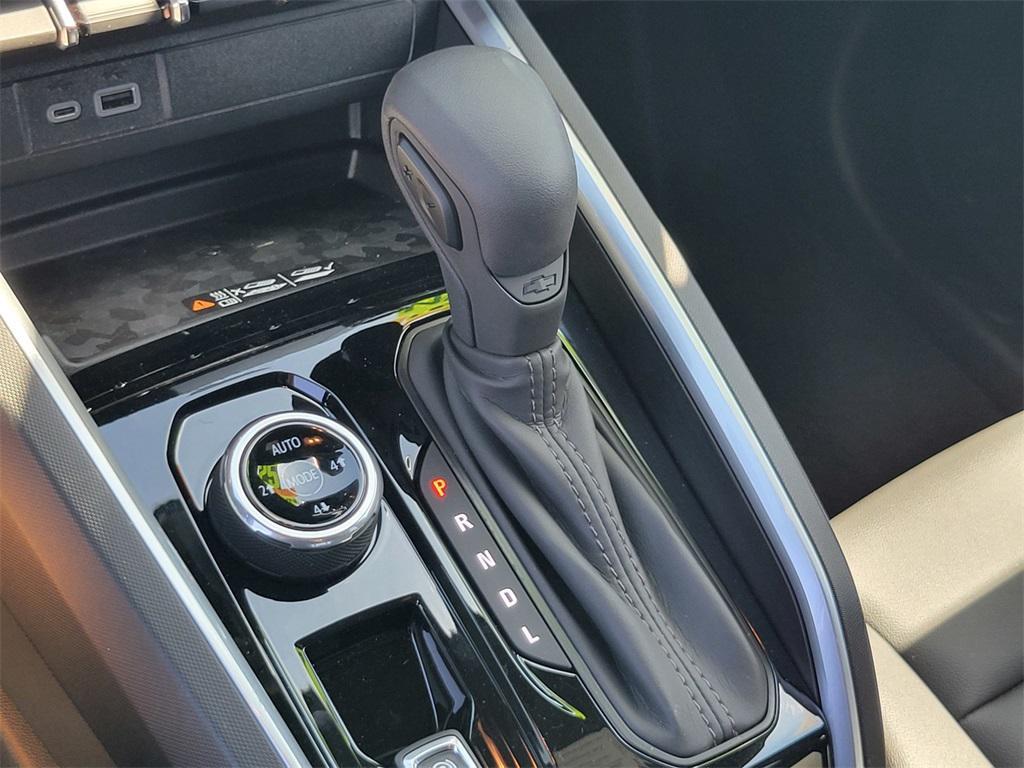 new 2025 Chevrolet Colorado car, priced at $44,870