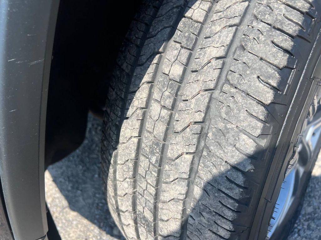 used 2015 Jeep Grand Cherokee car, priced at $9,500