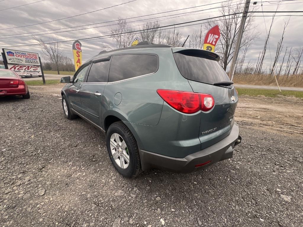 used 2009 Chevrolet Traverse car, priced at $6,995