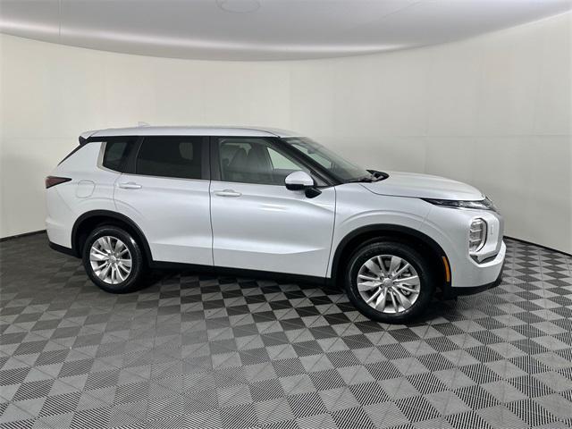 new 2025 Mitsubishi Outlander car, priced at $33,440