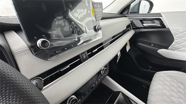 new 2024 Mitsubishi Outlander car, priced at $36,660