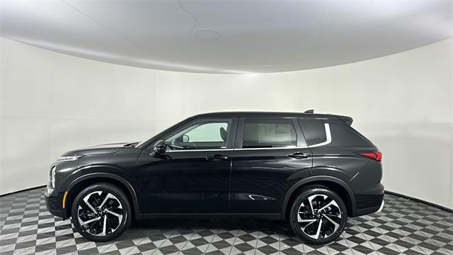 new 2024 Mitsubishi Outlander car, priced at $32,000