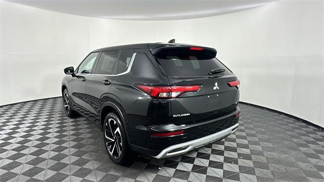 new 2024 Mitsubishi Outlander car, priced at $32,000