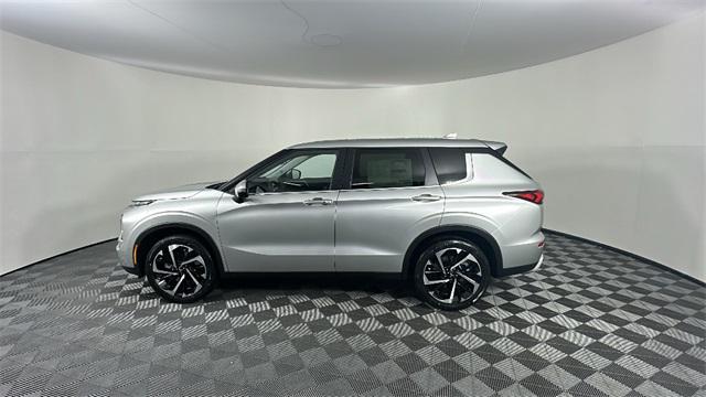 new 2024 Mitsubishi Outlander car, priced at $31,498