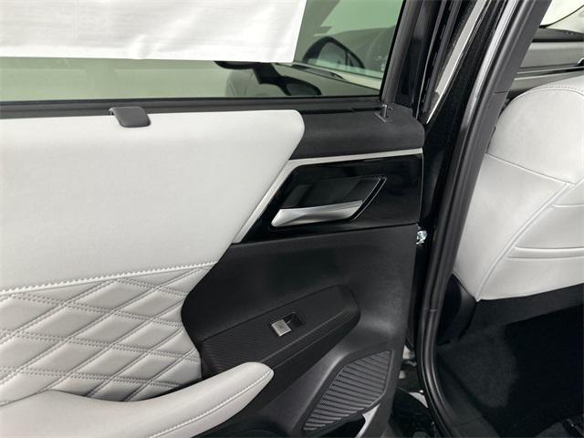 new 2025 Mitsubishi Outlander PHEV car, priced at $52,645