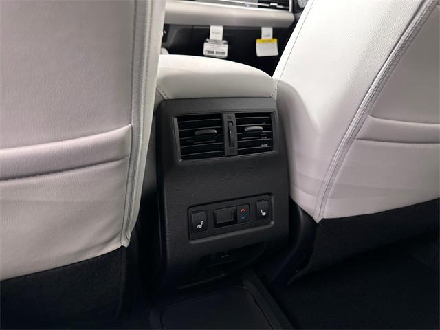 new 2025 Mitsubishi Outlander PHEV car, priced at $52,645