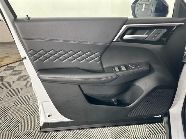 new 2025 Mitsubishi Outlander PHEV car, priced at $48,190