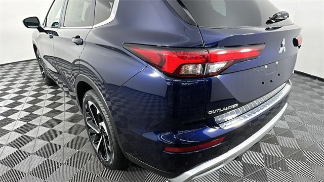 new 2024 Mitsubishi Outlander car, priced at $33,220