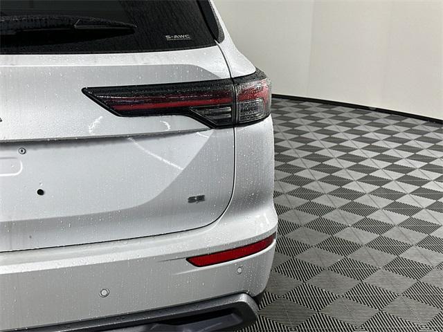 new 2025 Mitsubishi Outlander car, priced at $40,105