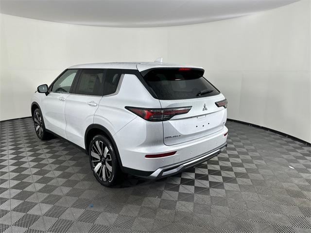 new 2025 Mitsubishi Outlander car, priced at $40,105